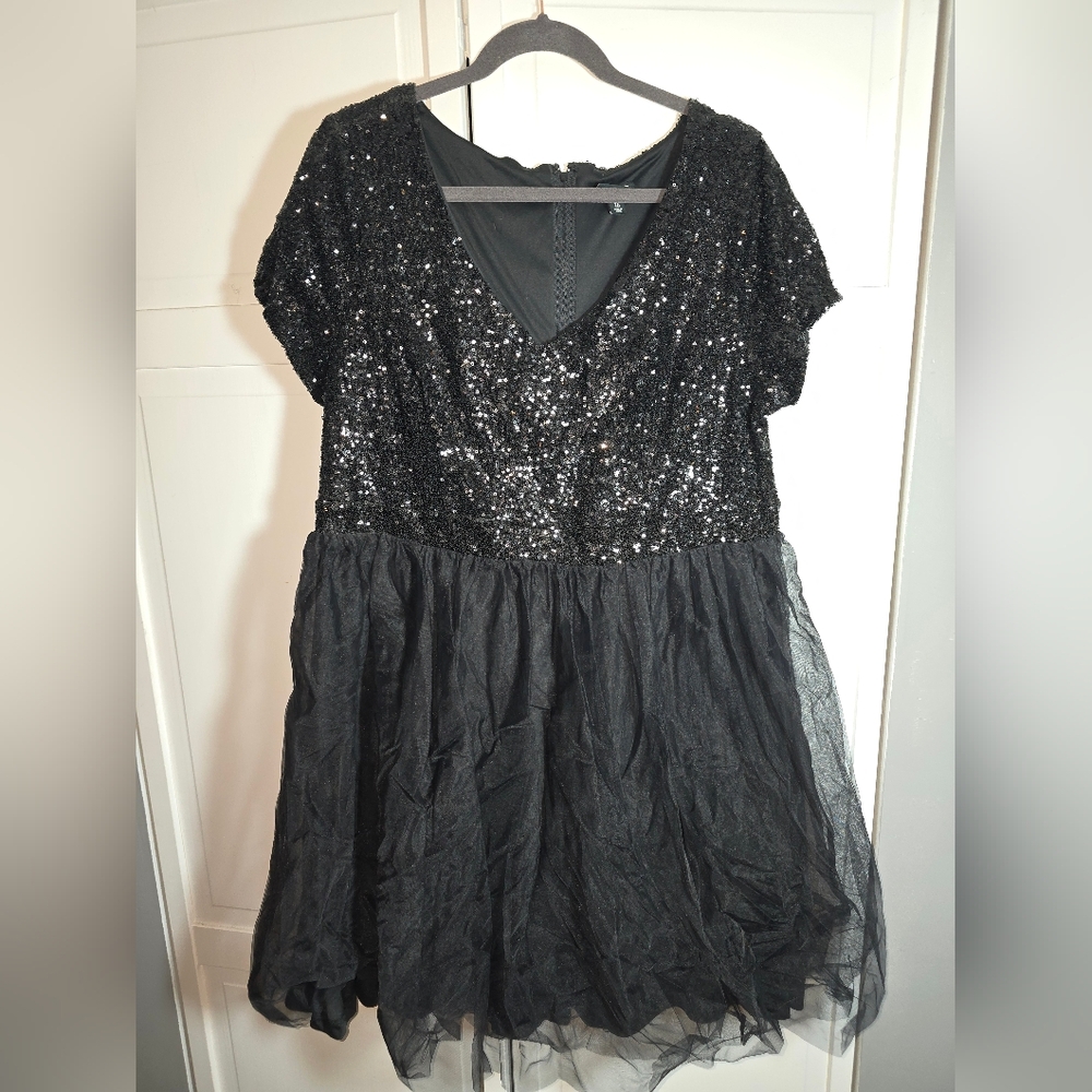 Torrid black size 16 dress